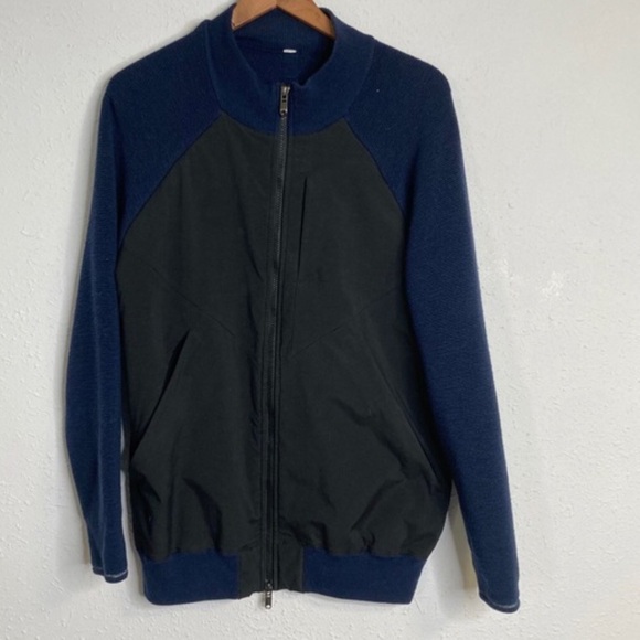 Lululemon men jacket. B1 - Picture 1 of 9